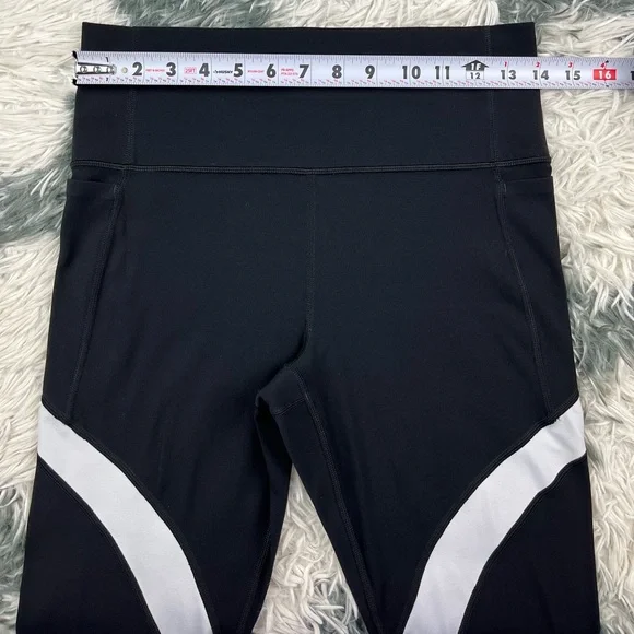 Athleta Women's Salutation Stash Pocket 7/8 Tight Black White Leggings Sz Medium - Picture 2 of 10